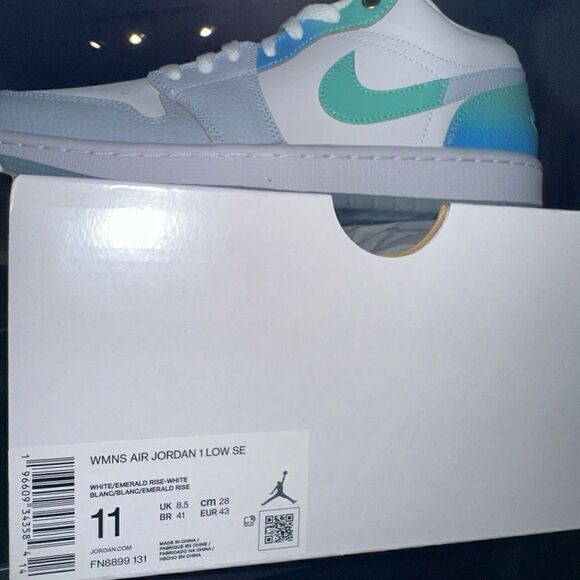 Air Jordan 1 Low SE (Brand New) - Picture 1 of 5